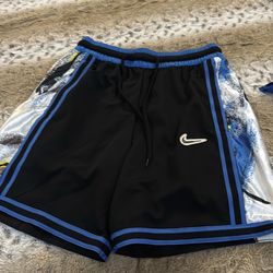 Nike shorts size medium
