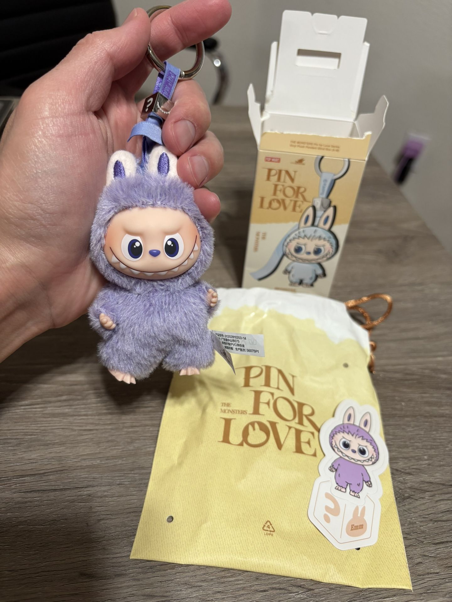 ? - POP MART Labubu V4 The Monsters Pin For Love Alphabet Plush Pendant - ?