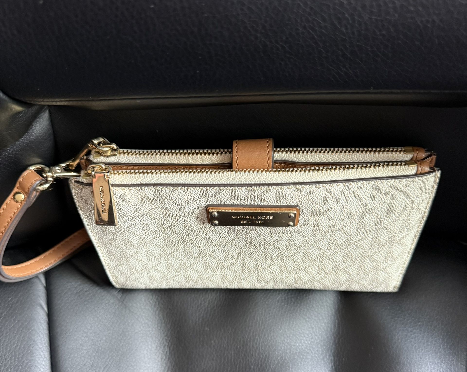 Michael Kors Wristlet