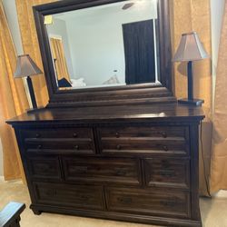 King size-Thomasville Furniture bedroom set