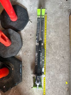 Tile cutter