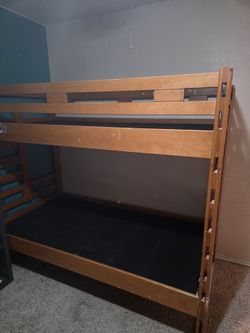 bunk beds (twins)