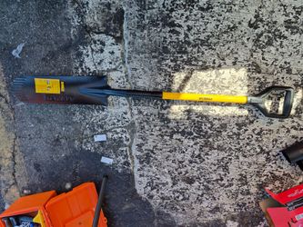 Dewalt drain spade  brand new, firm on price