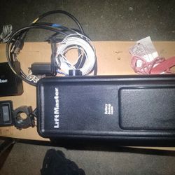 LIFTMASTER WALL MOUNT GARAGE OPENER 