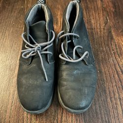 Boys Uggs Australia Canoe Shoes Size 6