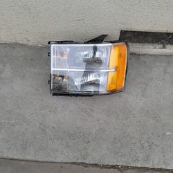 Lf Side Head Light 07 To 14 Gmc