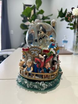 Disney Mickey’s 75th Anniversary Steamboat Snowglobe