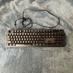 Steel Series Apex 5 keyboard