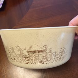 Pyrex Bowl. Vintage 