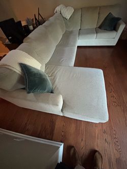 Sectional couch