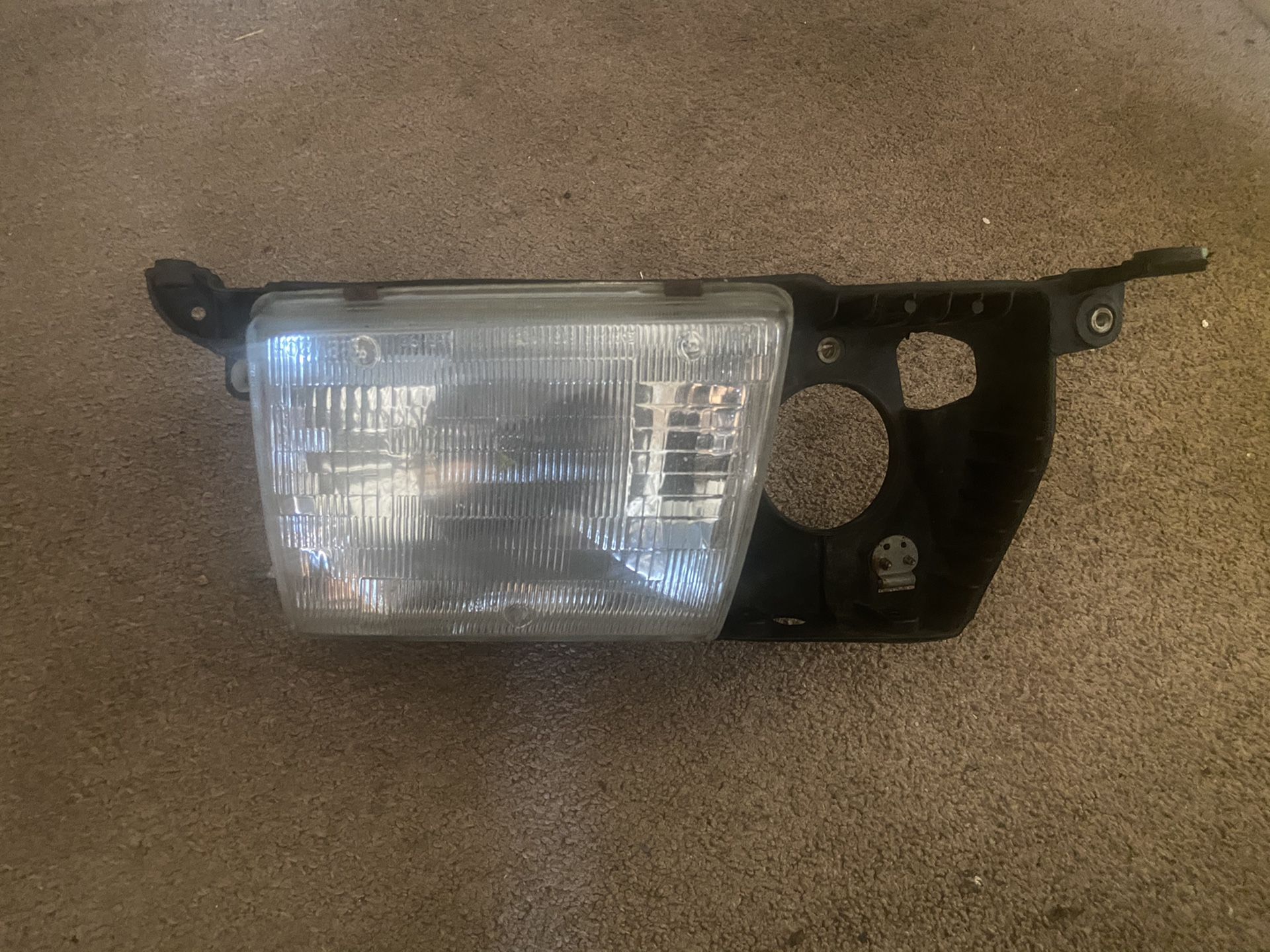 Driver Side Headlight (LS 400) Only