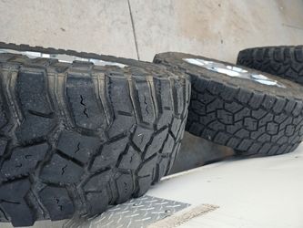 Rins and tires 35x11.50 R 20