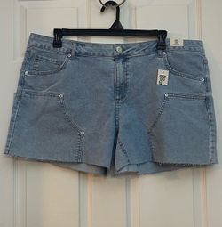 Brand new Ladies light wash relaxed shorts size 18
