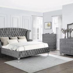 Brand New gray Velvet Bedroom Set 