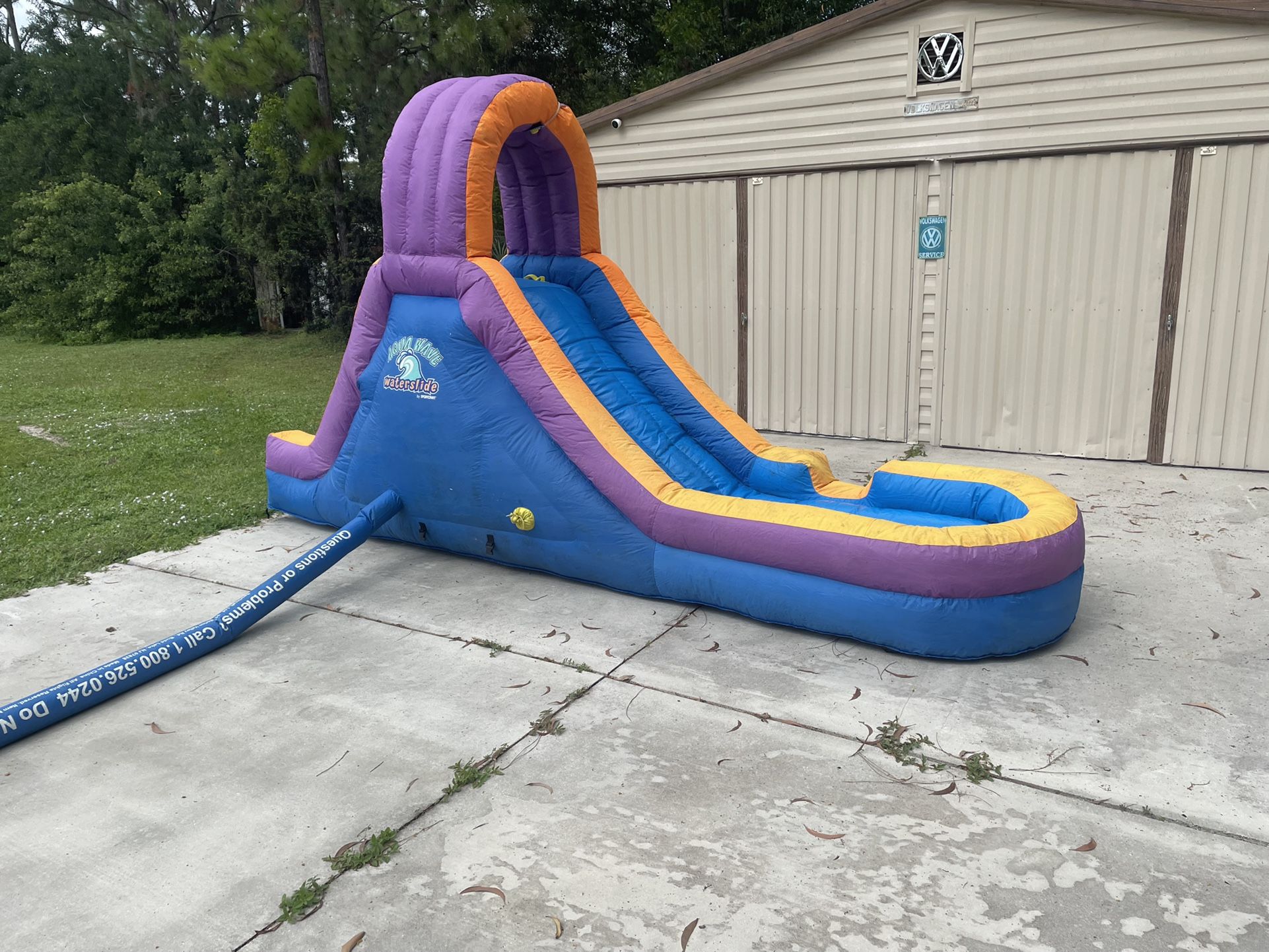 Blowup waterslide 8’ x 15’