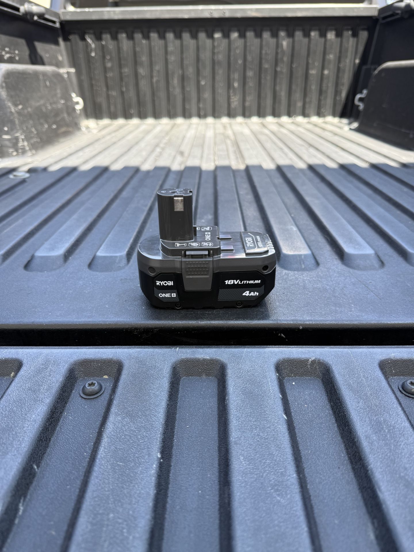 RYOBI ONE+ 18V Lithium-Ion 4.0 Ah Battery