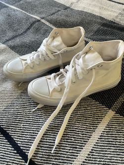 Tenis