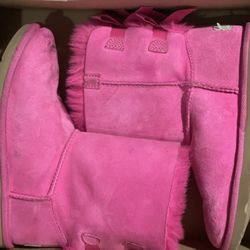 Uggs Kids Bailey Bow - size 4
