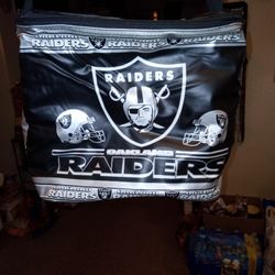 OAKLAND RAIDERS Vintage LARGE Lunch Pack/Cooler like New😄