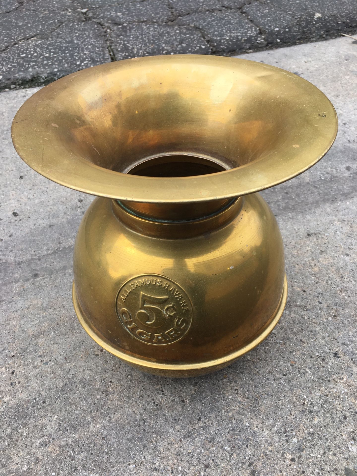 Nice Vintage Brass All Famous Havana 5 Cent Cigars Spittoon H5