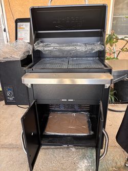 Traeger Wood Pellet Grill and Smoker