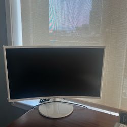 Samsung 27” Curved Monitor 