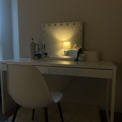 IKEA MICKE Desk