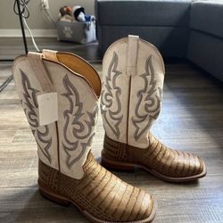 Brand New Macie Bean Size 10 cowboy Boots