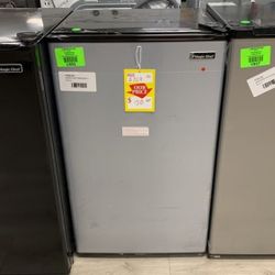 magic chef mini fridge 