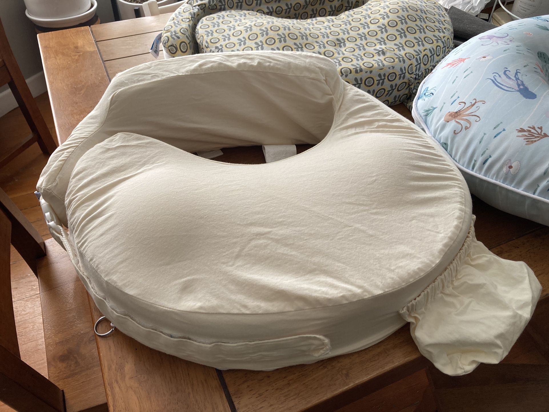 My Brest Friend And Boppy Pillows