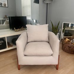 Threshold Elroy Natural Linen and Wood Accent Chair w/ Studio McGee 