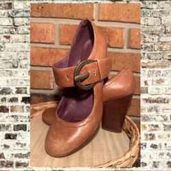 Red or Dead Vintage Heel Leather Chunky Wooden Block Heel Size 8 Women’s Camel