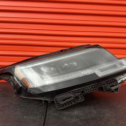 2023-2024-2025  Land Rover Range Rover Front Right Passenger Side LED Headlight  OEM