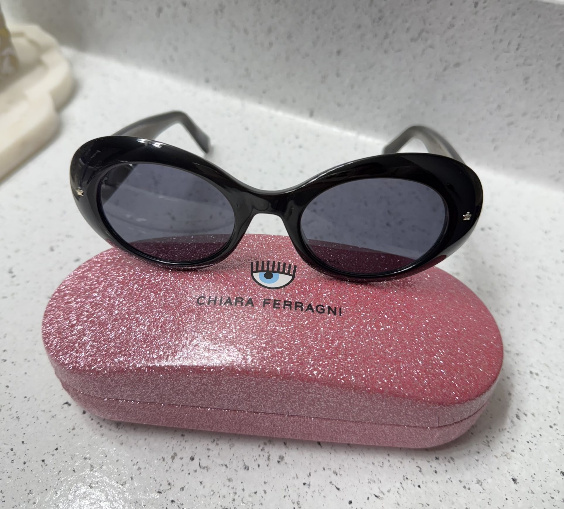 Chiara Ferragni Glossy Black Sunglasses