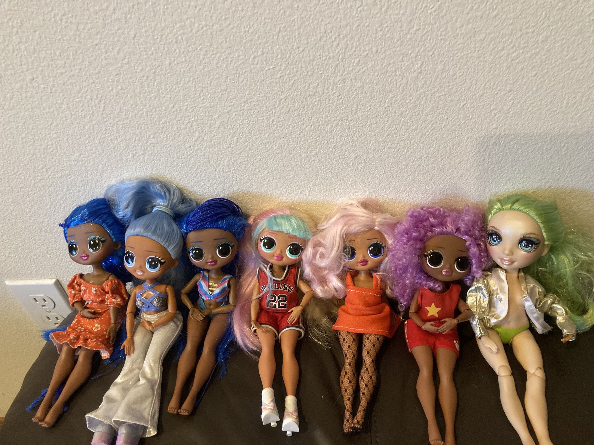 Bundle Of Lol Dolls Plus One Rainbow High Doll