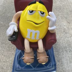 m&m Dispenser