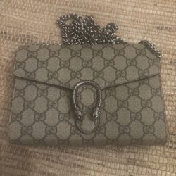 Authentic Gucci Dionysus GG Super Mini Crossbody w/ Box & Papers - $750