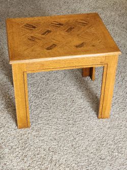 Small table desk or stand