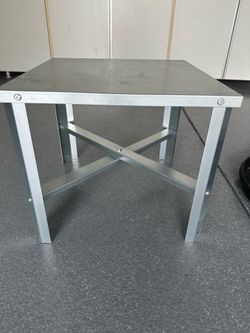 Hot water heater stand