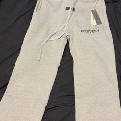 oat essential sweats M