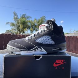 Air Jordan 5 “Black Metallic Reimagined” Size 9.5