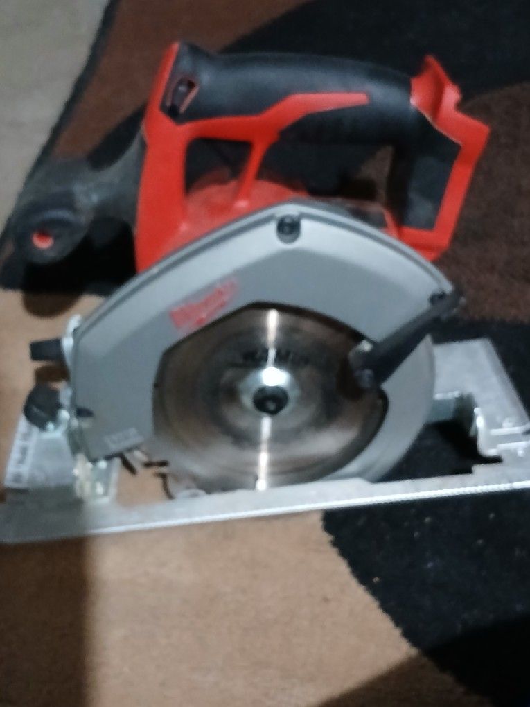 Milwaukee Skill Saw