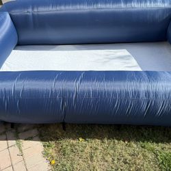 AIR-BLOWN INFLATABLE