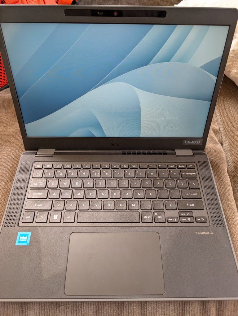 Acer Travelmate B5 Laptop 