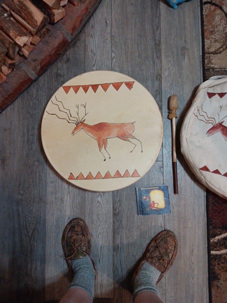 NATIVE AMERICAN DRUM.