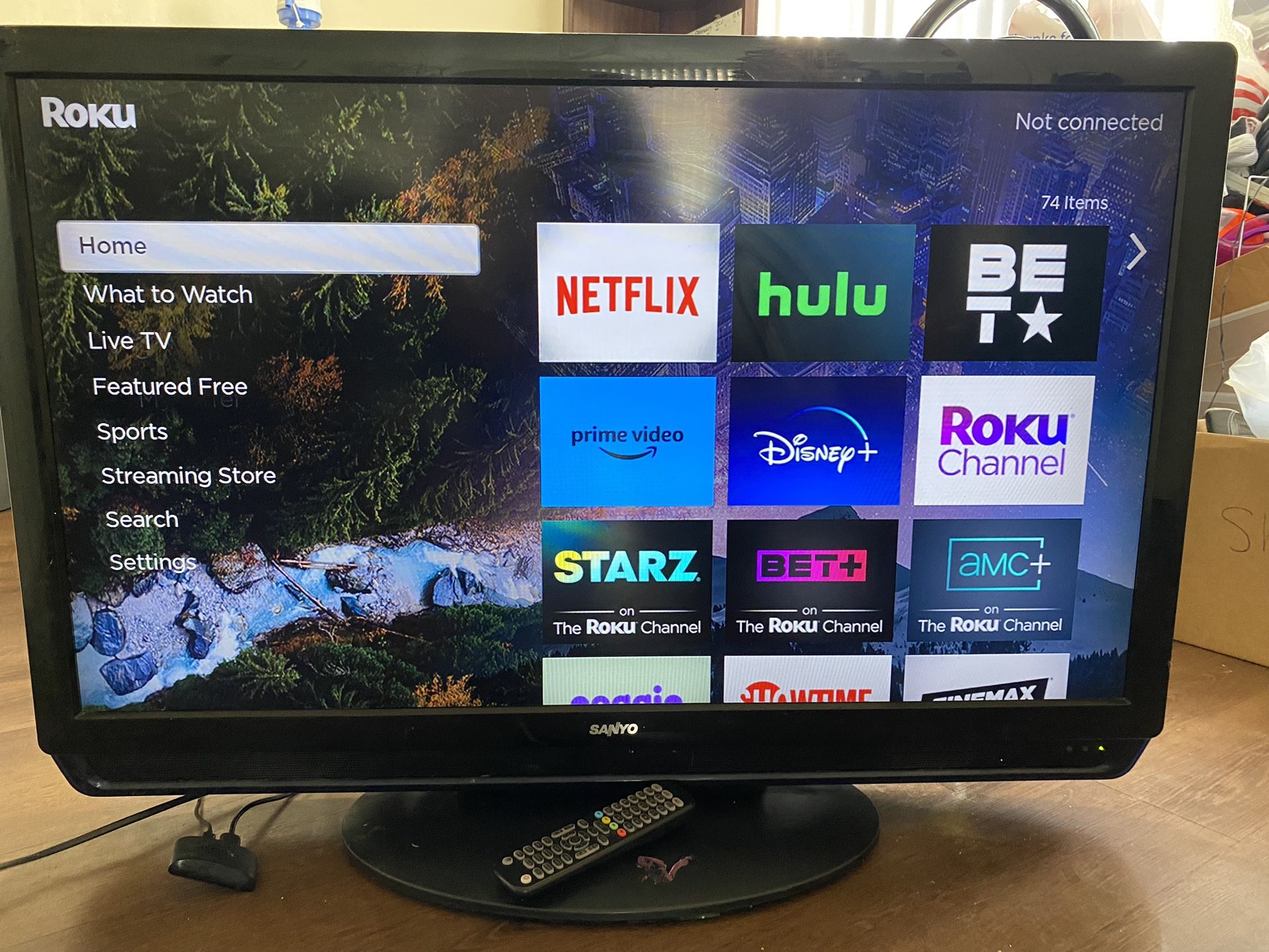 55 Inch Sanyo TV With Roku Streaming Device