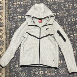 Nike Tech Fleece In Grey, Brand New, 100% Authentic Size Smll