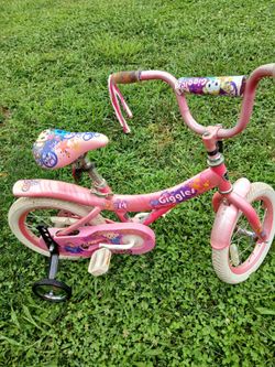 14" KENT..(Giggles) Lil Girls bike  w/training wheels.