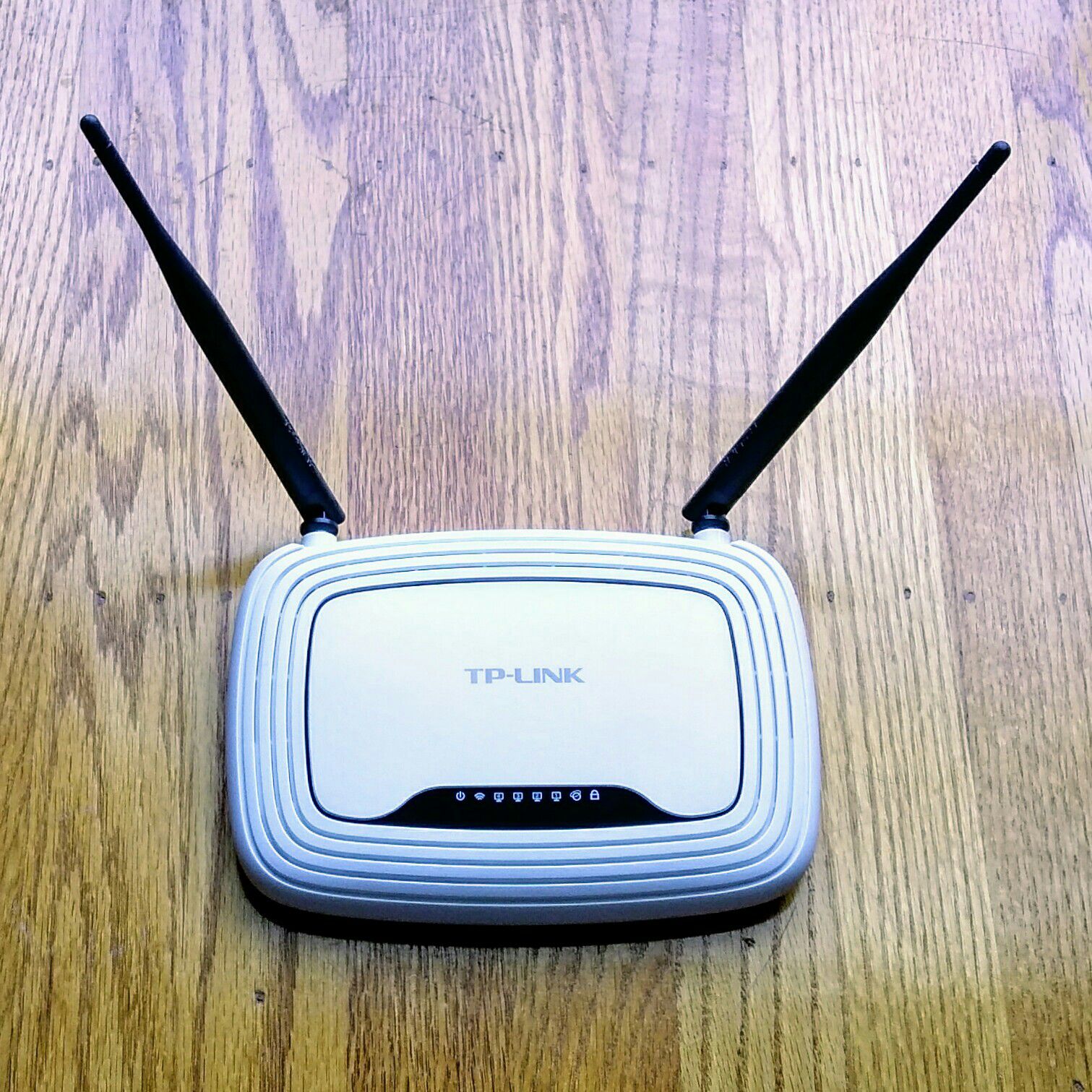 TP-Link 300 Mbps wireless N router