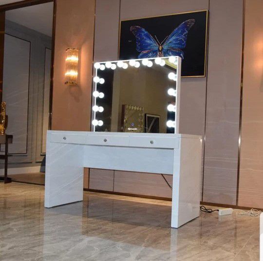 Hollywood makeup Vanity With Three Drawer, Speaker And Touchscreen 
